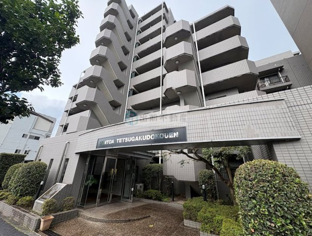 新宿区西落合２丁目の賃貸マンションの外観