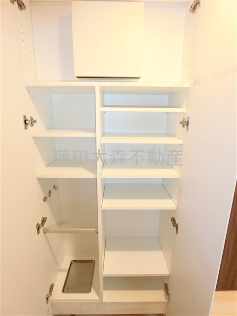 Mia CasaⅡ(ミアカーサツーの設備|玄関収納　シューズBOX　傘立て！