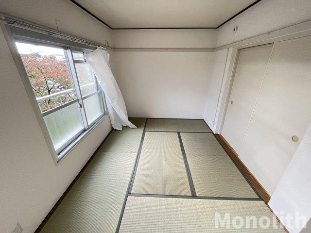 鶴山台45号棟の和室