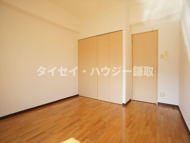 カムフォート登戸Ⅱの居間・リビング
