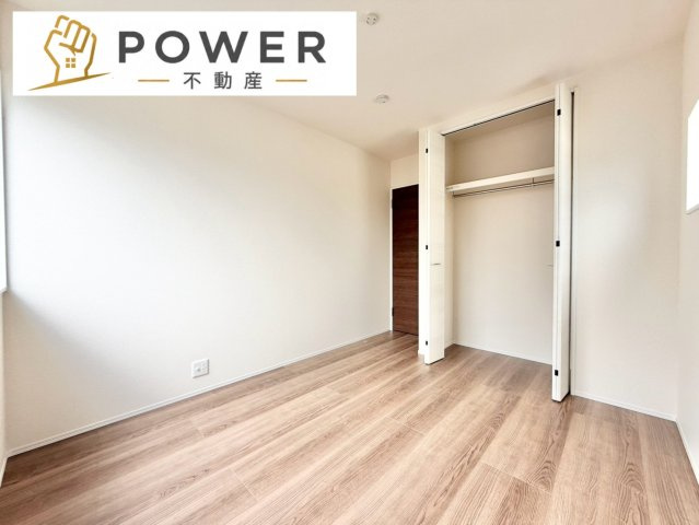 リーブルガーデン　豊田市畝部西町の洋室|各部屋に配置された収納は、家族の持ち物をたっぷり収められる容量。散らかりがちなお部屋もすっきり片付きます。