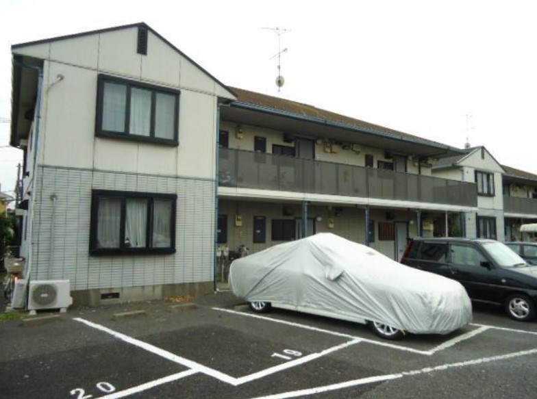 メゾンリバーサイドC棟のエントランス