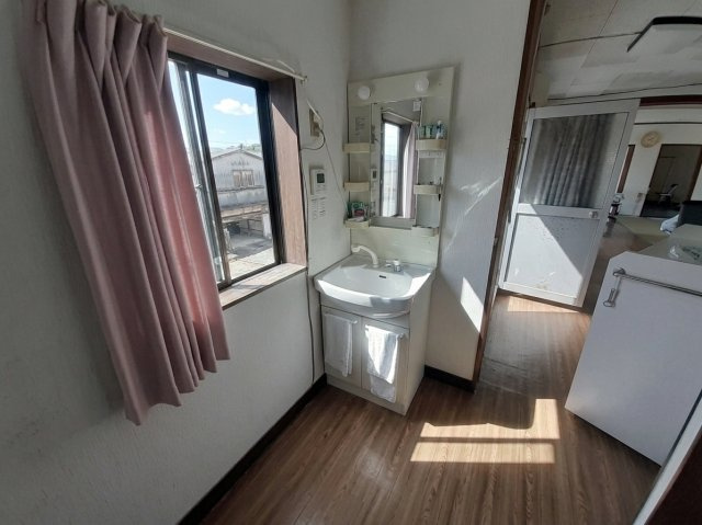 宇土市戸口町の中古一戸建の洗面所