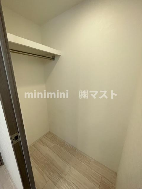 レジュールアッシュOSAKA今里駅前の収納