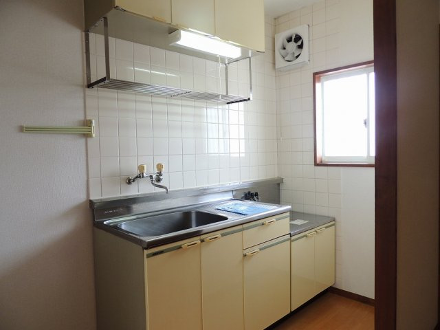 片岡ハイツＢのキッチン|きれいなキッチンです