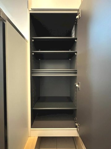 アーデン山中 三軒茶屋の玄関