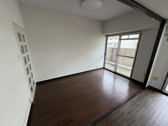 我孫子市布佐平和台駅前マンションウイングB棟309号の子供部屋|日の光が差し込むお部屋は子供部屋にいかがですか