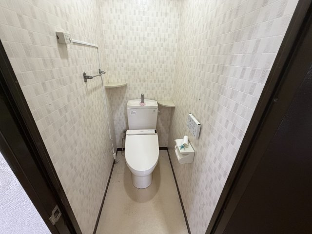 我孫子市布佐平和台駅前マンションウイングB棟309号のトイレ|ウォッシュレット