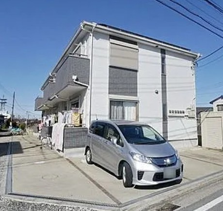 カスターニャの駐車場