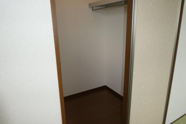 倉敷市日吉町のタウンの収納|ウォークインクローゼット