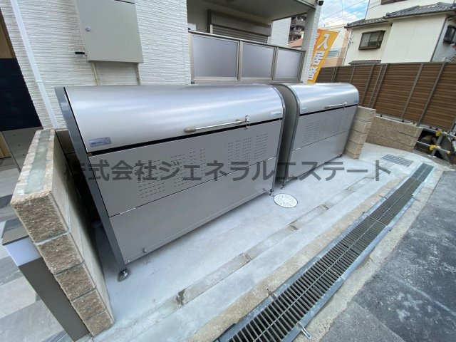 クリエオーレ中野のその他共用部分|専用ゴミ置き場です