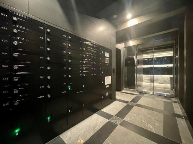 ベルシード横濱吉野町マキシヴのエントランス