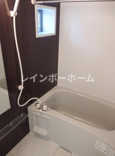 見本　仲手半額の浴室