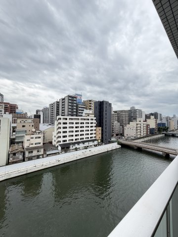 セイワ南堀江リバーレジデンスEASTのバルコニー