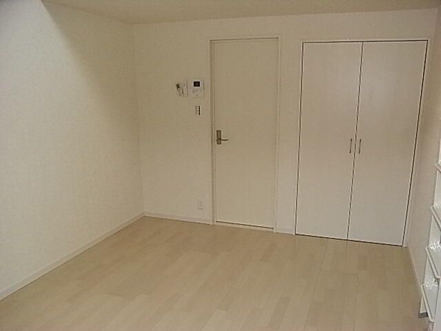 コルモ上大岡の寝室