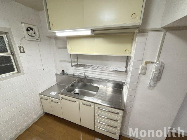 鶴山台1号棟のキッチン