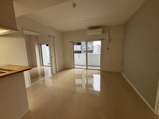 アルティザ仙台花京院の居間・リビング