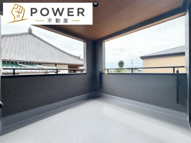 リーブルガーデン　豊田市畝部西町のバルコニー|家族の洗濯物もまとめて干せる、広さと使いやすさを兼ね備えたバルコニー。家事効率もぐっと高まります。									
									