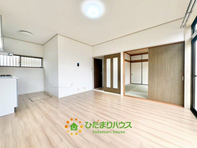 久喜市古久喜　中古一戸建ての居間・リビング|2026年9月20日　撮影