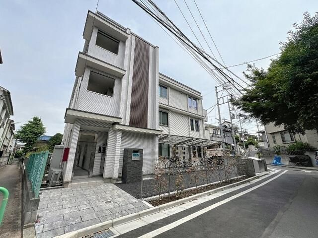 モリス・モルカの外観