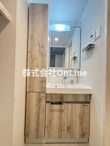シャテーニュ上本町の独立洗面台