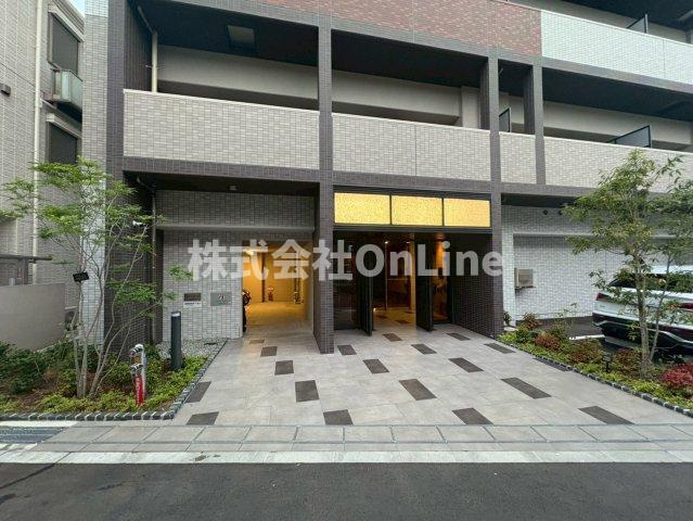 シャテーニュ上本町のエントランス
