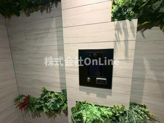 シャテーニュ上本町のエントランス