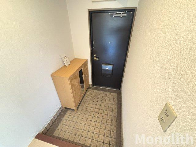 グランディール東山の玄関