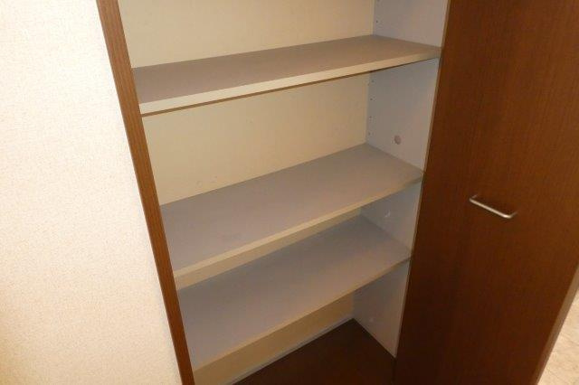 グランメゾン渡辺Ｂの収納|廊下収納