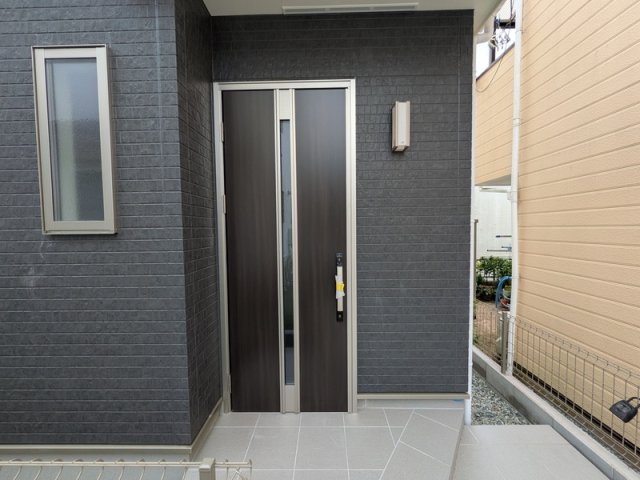 神戸市北区北五葉5丁目・戸建のエントランス