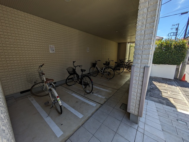 ボヌールメゾンのその他共用部分|★雨に濡れない自転車置場★