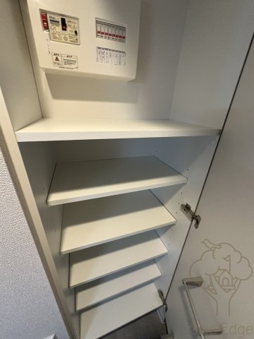 エスリードレジデンス ザ・グラン新大阪フラッツの玄関