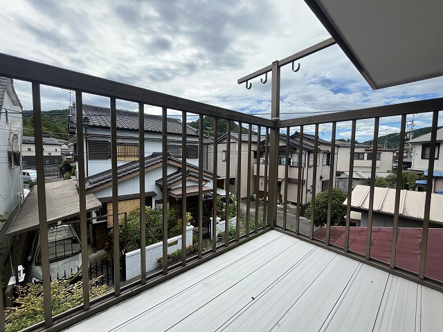 針木本町TN貸家のバルコニー|陽当たり良好なバルコニーです