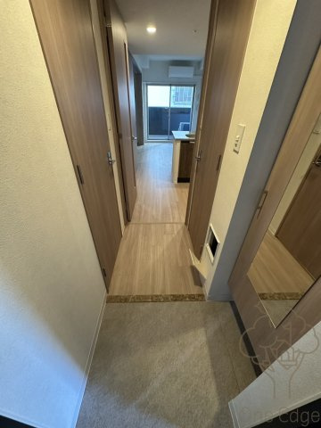 エスリードレジデンス ザ・グラン新大阪フラッツの玄関