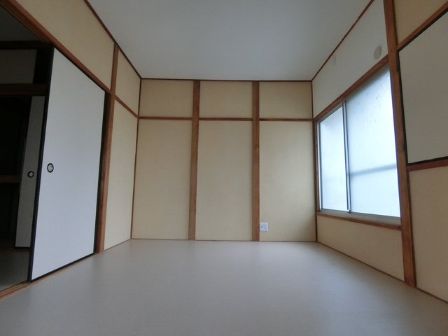 福田貸家の内装