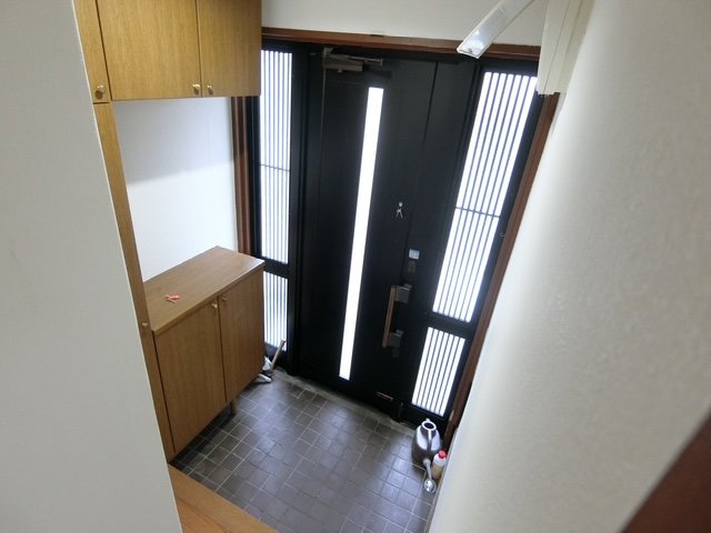 福田貸家の玄関