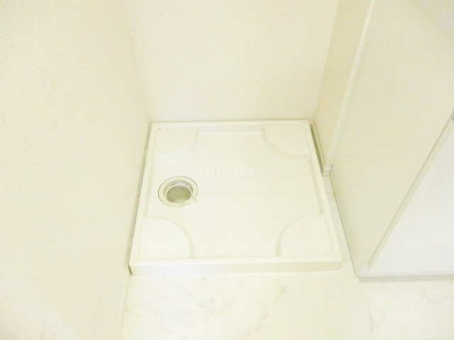 サニーフラットの設備|洗濯機置き場です☆