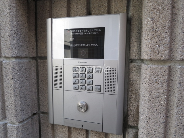 サニーフラットのセキュリティ|安心のオートロック完備です☆