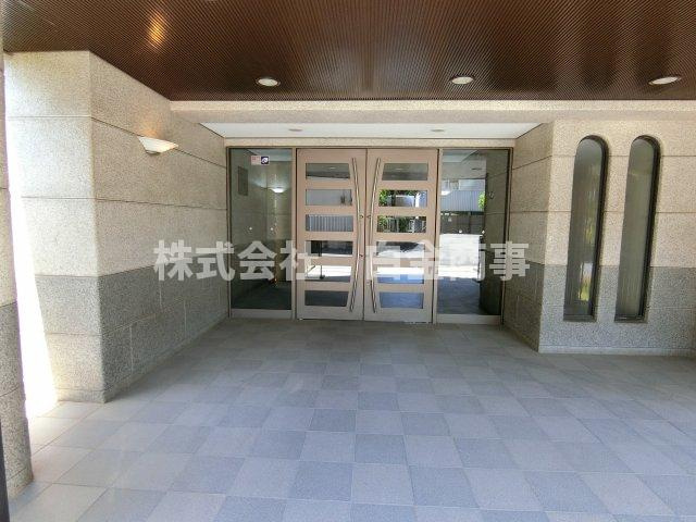 ソフィア坂戸ラフィーネのエントランス