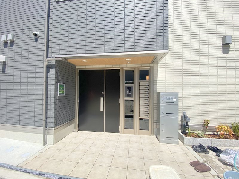 ラ・パーチェ江坂Ⅰ　仲介手数料無料のエントランス