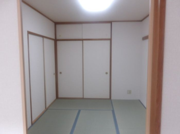 ルーチェ緑が丘Aの和室