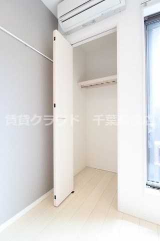 brca una（バルカウーナ）の収納|長いコートもかけられるクローゼットです！