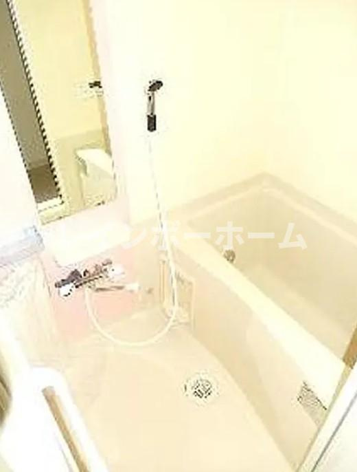 b’CASA Tatekawaの浴室