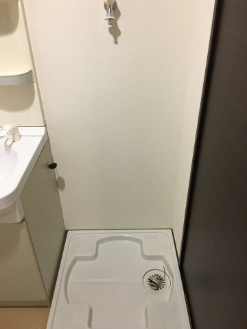 ラプレーヌNKの設備|洗濯機置き場　※写真は同タイプ別室のものです