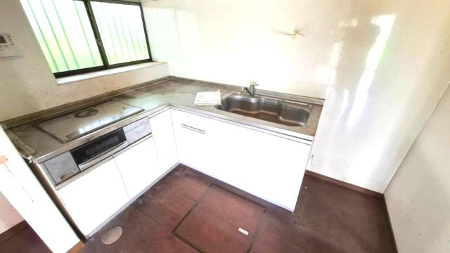八街市沖　中古戸建のキッチン|自然豊かな閑静な分譲地内 4LDK 増設して2台も可能　オール電化 
 
