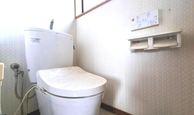 八街市沖　中古戸建のトイレ|自然豊かな閑静な分譲地内 4LDK 増設して2台も可能　オール電化 
 