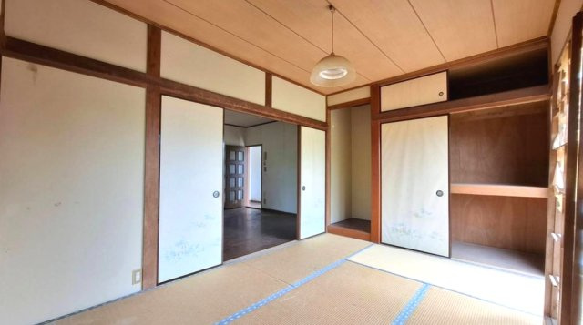 八街市沖　中古戸建の和室|自然豊かな閑静な分譲地内 4LDK 増設して2台も可能　オール電化 
 