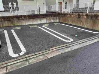【駐車場】 | コリエンテ | 駐車場があるので、車を買う予定の方も安心です