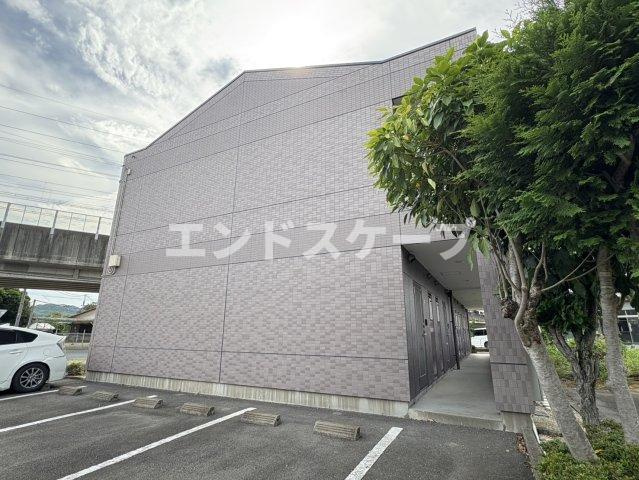 サンクリスタルのエントランス|高崎、前橋のお部屋探しはエンドスケープまで！お客様の理想お聞かせ下さい♪