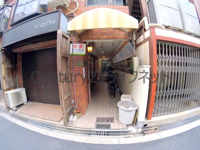 【エントランス】 | 南森町ロイヤルハイツ